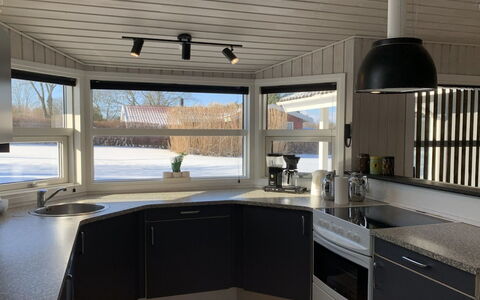 Hedvig - 500M from the Sea: Interior Design, Soffitto, Lampada, Controsoffitto, Cucina, Bicchiere, Cabinetry, Elettrodomestico Da Cucina, Elettrodomestico