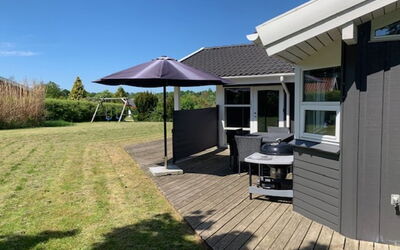 Hedvig - 500M from the Sea