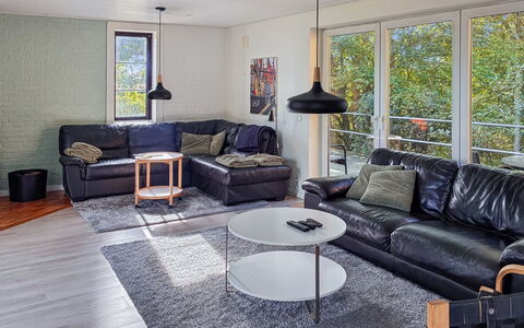 Aave - 5Km from the Sea: Mobilia, Interior Design, Divano, Pavimentazione, Pavimento, Soggiorno, Legna, Soffitto, Pavimento In Legno, Illuminazione