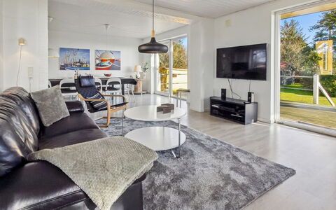 Aave - 5Km from the Sea: Legna, Casa, Mobilia, Soffitto, Villetta, Soggiorno, Latifoglie, Sedia, Pavimento In Legno