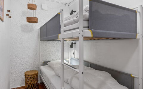 Tabetha - 24Km from the Sea: Letto A Castello, Camera Da Letto, Interior Design, Letto, Bedding, Telaio Del Letto, Lenzuolo, Soffitto, Dormitorio, Ostello