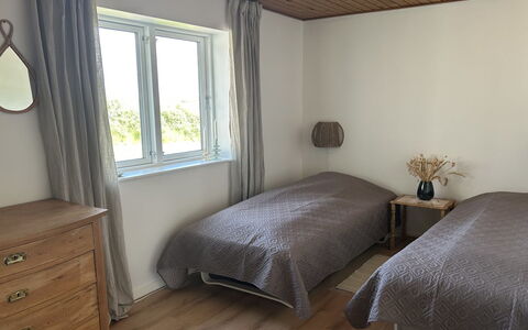 Jorek - 700M from the Sea: Letto, Camera Da Letto, Mobilia, Pavimento, Lenzuolo, Bedding, Pavimentazione, Legna, Interior Design, Biancheria