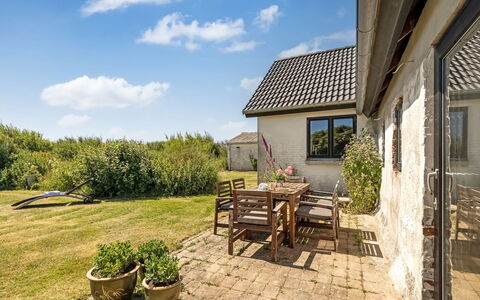 Jorek - 700M from the Sea: Cielo, Casa, Villetta, Lotto, Area Rurale, Porta, Estate, Agriturismo, Backyard, Landscaping