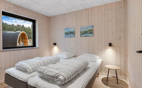 Gustaf - 800M from the Sea: Legna, Camera Da Letto, Letto, Bedding, Lenzuolo, Telaio Del Letto, Congelamento, Latifoglie, Inverno, Color Legno