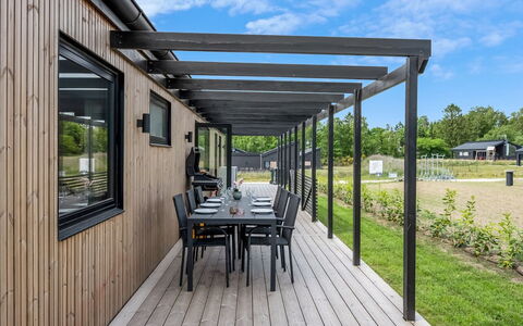 Gustaf - 800M from the Sea: Legna, Deck, Bicicletta, Latifoglie, Plank, Portico, Shade, Boardwalk, Struttura Esterna