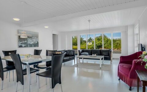 Franki - 9Km from the Sea: Casa, Tetto, Casa, Porta, Villetta, Shade, Giardino, Groundcover, Portico, Cortile