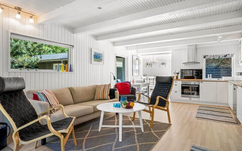 Nanne - from the Sea: Legna, Pavimentazione, Interior Design, Soffitto, Pavimento, Pavimento In Legno, Soggiorno, Casa, Divano, Mobilia