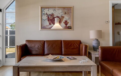 Verner - 990M from the Sea: Mobilia, Interior Design, Pavimentazione, Parete, Legna, Pavimento, Divano, Camera, Tavolo, Soggiorno