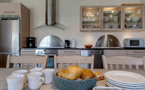 Verner - 990M from the Sea: Mobilia, Interior Design, Elettrodomestico Da Cucina, Cucina, Soffitto, Legna, Pavimentazione, Controsoffitto, Illuminazione, Cabinetry