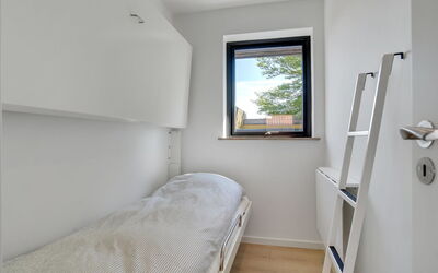Henritte - 200M from the Sea