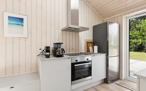 Ingalil - 825M from the Sea: Pavimentazione, Legna, Pavimento, Interior Design, Pavimento In Legno, Elettrodomestico Da Cucina, Mobilia, Cucina, Soffitto, Apparecchio Major