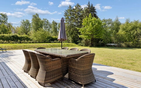 Ingalil - 825M from the Sea: Mobilia, Legna, Mobili Da Esterno, Sedia, Lotto, Tavolo Esterno, Latifoglie, Giardino, Shade, Deck