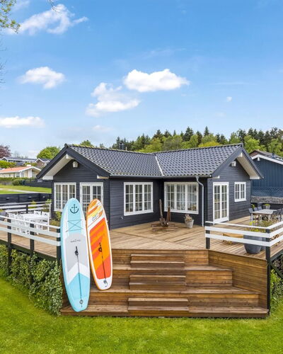 Marlien - 65M from the Sea