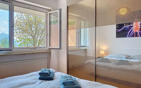 Apt.woka: Letto, Interior Design, Camera Da Letto, Pavimento, Mobilia, Pavimentazione, Soffitto, Bedding, Camera, Casa