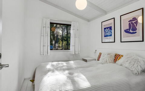 Torkel - 1Km from the Sea: Camera Da Letto, Letto, Interior Design, Lenzuolo, Bedding, Soffitto, Biancheria, Casa, Mobilia, Pavimento