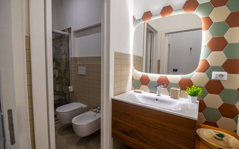 Elementi Luxury Otranto: Interior Design, Pavimentazione, Pavimento, Soffitto, Idraulico Fixture, Bagno, Camera, Idraulico, Lampada, Lavandino Del Bagno