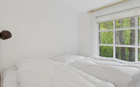 Dalia - 850M from the Sea: Camera Da Letto, Letto, Bedding, Lenzuolo, Bianca, Legna, Biancheria, Interior Design, Pavimento, Soffitto