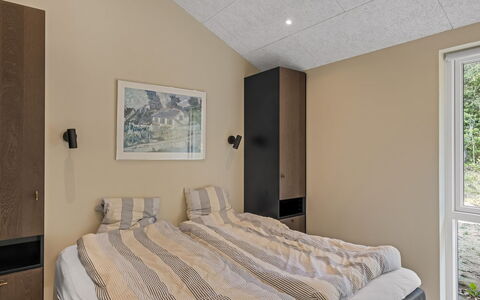 Mavis - 1.6Km from the Sea: Interior Design, Parete, Mobilia, Letto, Camera Da Letto, Pavimento, Pavimentazione, Soffitto, Legna, Camera