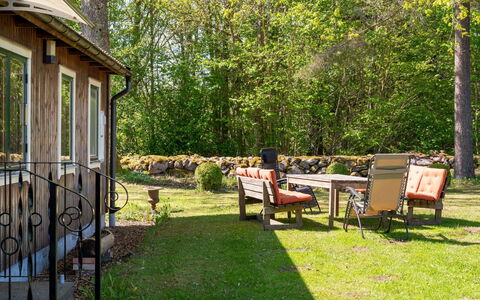 Extorp: Mobilia, Giardino, Villetta, Primavera, Backyard, Mobili Da Esterno, Sedia, Woodland, Cortile, Prato