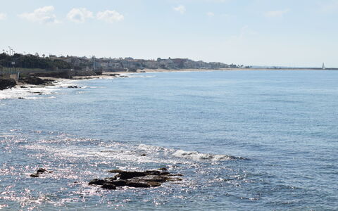 Villa Lina: Cielo, Blu, Risorse Idriche, Acqua, Corpo D'Acqua, Orizzonte, Costa, Roccia, Costiera E Morfologie Oceanic, Mare