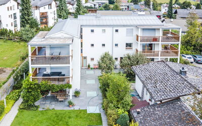 Flims 800: Zona Residenziale, Quartiere, Appartamento, Urban Design, Insediamento Umano, Giardino, Condominio, Landscaping, Estate, Cortile