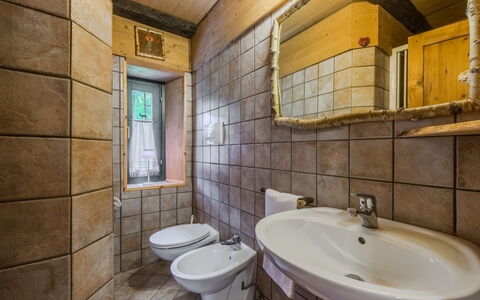 Villa Ragada: Mobilia, Interior Design, Pavimentazione, Pavimento, Pavimento In Legno, Legna, Sedia, Soffitto, Cucina & Sala Da Pranzo Tavolo, Tavolo