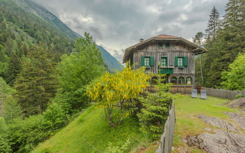 Villa Ragada: Mobilia, Interior Design, Pavimentazione, Pavimento, Pavimento In Legno, Legna, Sedia, Soffitto, Cucina & Sala Da Pranzo Tavolo, Tavolo