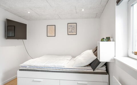 Keijo - from the Sea: Mobilia, Interior Design, Parete, Soffitto, Pavimentazione, Pavimento, Camera Da Letto, Camera, Illuminazione, Letto