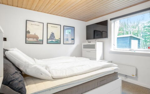 Keijo - from the Sea: Interior Design, Camera Da Letto, Letto, Soffitto, Mobilia, Legna, Pavimentazione, Pavimento, Camera, Lenzuolo