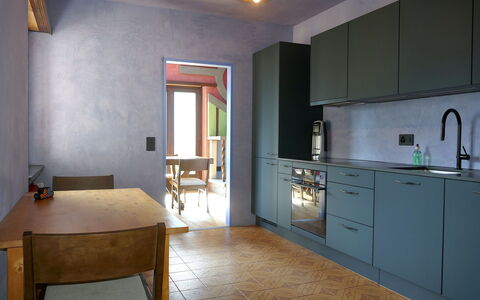 Casa Malva: Legna, Casa, Mobilia, Soffitto, Villetta, Soggiorno, Latifoglie, Sedia, Pavimento In Legno