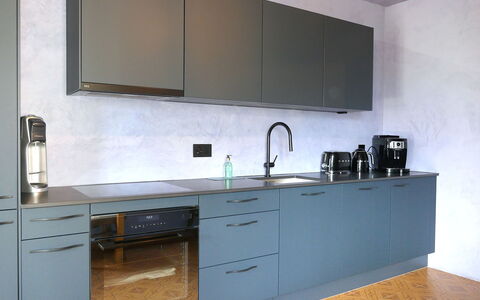 Casa Malva: Legna, Casa, Mobilia, Soffitto, Villetta, Soggiorno, Latifoglie, Sedia, Pavimento In Legno