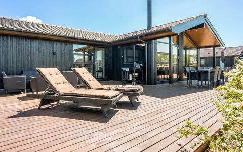 Arwed - 900M from the Sea: Legna, Tetto, Casa, Portico, Deck, Porta, Latifoglie, Plank, Raccordo, Materiale Composito