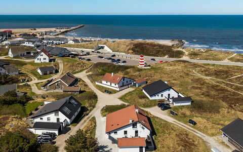 Flugha - 190M from the Sea: Paesaggio, Zona Residenziale, Lotto, Casa, Fenomeno Geologico, Pendenza, Villetta, Costa, Villaggio, Sobborgo