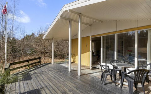 Ursula - 7Km from the Sea: Legna, Portico, Latifoglie, Shade, Deck, Plank, Villetta, Color Legno, Raccordo, Design