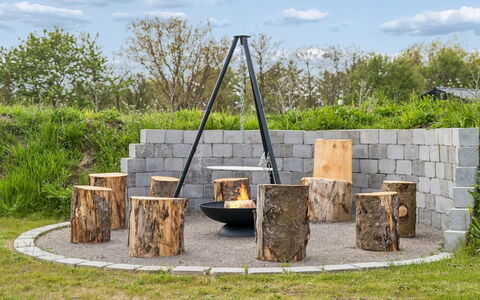 Ania - 500M from the Sea: Giardino, Prato, Materiali Naturali, Landscaping, Backyard, Parco, Mobili Da Esterno