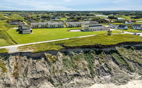 Borjana - 150M from the Sea: Mobilia, Camera Da Letto, Letto, Pavimento, Bedding, Appartamento, Interior Design, Pavimentazione, Lenzuolo, Telaio Del Letto