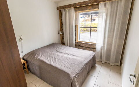 Maahisenrinne 1 a 1: Mobilia, Camera Da Letto, Letto, Pavimento, Bedding, Appartamento, Interior Design, Pavimentazione, Lenzuolo, Telaio Del Letto