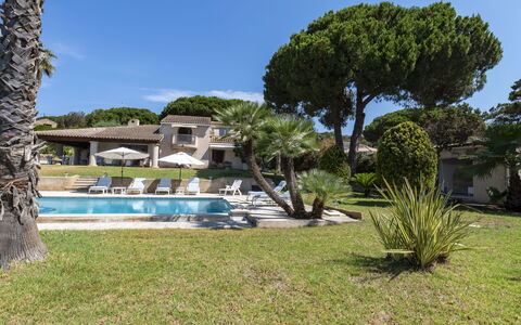 Bleu Isolella: Estate, Ricorrere, Prato, Villa, Giardino, Hacienda, Landscaping, Dimora, Eco Hotel