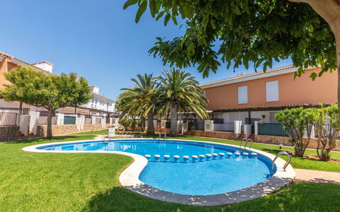Palm Beach Ii: Piscina, Zona Residenziale, Urban Design, Insediamento Umano, Casa, Estate, Appartamento, Ricorrere, Condominio, Hacienda