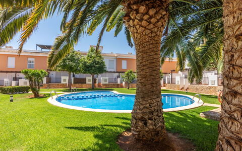 Palm Beach Ii: Piscina, Zona Residenziale, Urban Design, Insediamento Umano, Casa, Estate, Appartamento, Ricorrere, Condominio, Hacienda