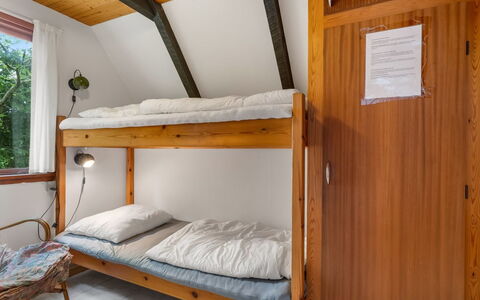 Kaija - from the Sea: Letto A Castello, Legna, Mobilia, Interior Design, Pavimentazione, Soffitto, Camera Da Letto, Pavimento, Dormitorio, Letto