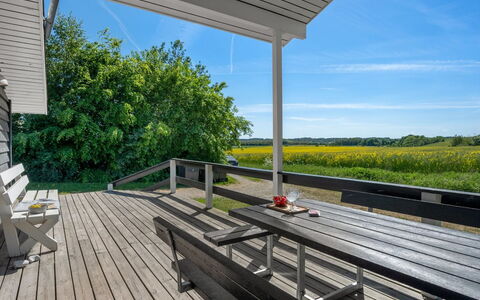 Fria - 200M from the Sea: Legna, Portico, Deck, Latifoglie, Plank, Pavimento In Legno, Color Legno, Shade, Mobili Da Esterno, Sedia