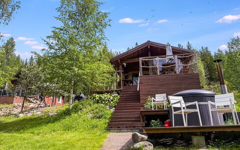Villa Kaidanjylhä: Legna, Villetta, Casa, Arbusto, Casa, Area Rurale, Portico, Lotto, Giardino