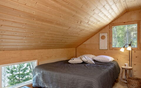 Villa Kaidanjylhä: Cielo, Mobilia, Legna, Mobili Da Esterno, Tavolo, Sedia, Nube, Tavolo Esterno, Latifoglie, Plank