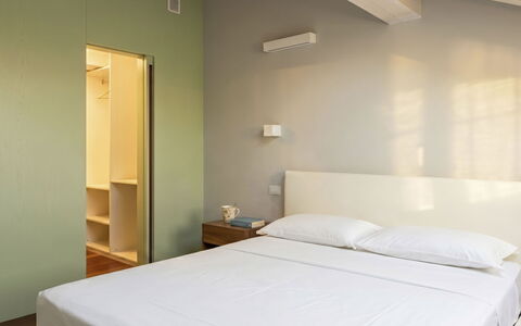 Zani: Interior Design, Parete, Mobilia, Pavimento, Pavimentazione, Soffitto, Letto, Camera Da Letto, Camera, Illuminazione