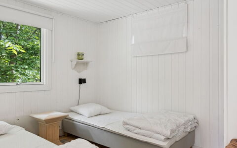 Stig - 1.1Km from the Sea: Parete, Legna, Pavimentazione, Pavimento, Camera Da Letto, Interior Design, Letto, Mobilia, Soffitto, Camera