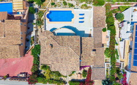 Bougainvillea: Zona Residenziale, Fotografia Aerea, Visione Globale, Piscina, Estate, Ricorrere, Ricreazione, Villa, Resort Citta ', Sobborgo