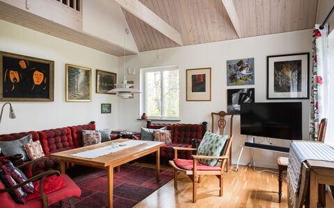 Lövekulle: Mobilia, Interior Design, Parete, Pavimentazione, Legna, Pavimento, Soffitto, Divano, Soggiorno, Camera