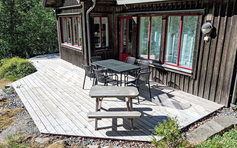 Lövekulle: Legna, Portico, Porta, Deck, Villetta, Raccordo, Latifoglie, Mobili Da Esterno, Plank, Tavolo Esterno