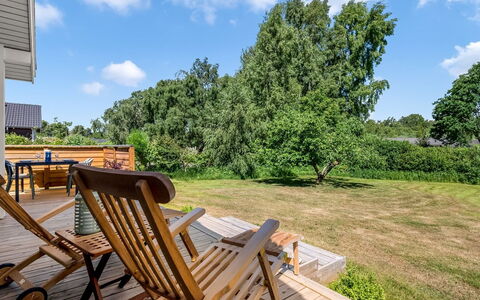 Rise - 600M from the Sea: Arbusto, Lotto, Giardino, Villetta, Latifoglie, Shade, Prato, Landscaping, Prato, Color Legno